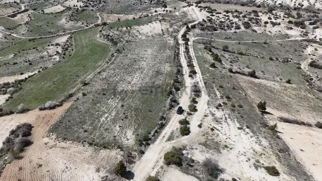 Hakev'den Merkeze Yakın, Hakim Noktada Satılık Bağ Evi Yeri 2