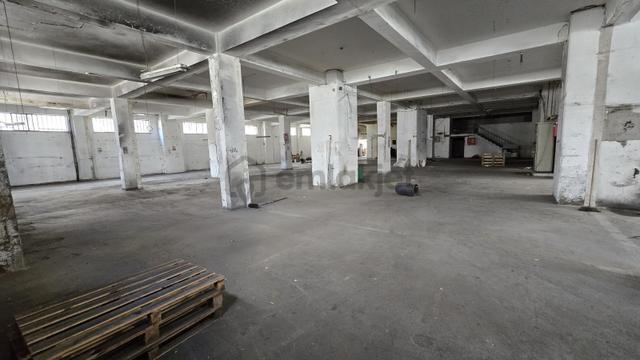 Beylikdüzü O.s.b. Bakırcılar Kiralık 1.250m² Tır Rampalı Giriş 2