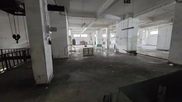 Beylikdüzü O.s.b. Bakırcılar Kiralık 1.250m² Tır Rampalı Giriş 4