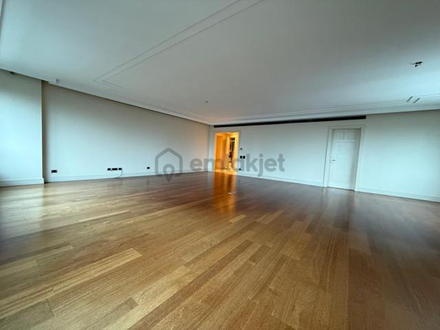 Metrocity'de 302 M2 Satılık 4+1 Daire 2