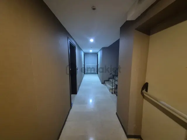 Şişli, Ferıloft Sitesi Satılık, Havuzlu, Otoparklı Ara Kat 2+1 Daire 3