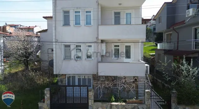 Remax Rıdvan Gedik Serdivan Bahçeli 170m2 Müstakil Dublex Ev 3