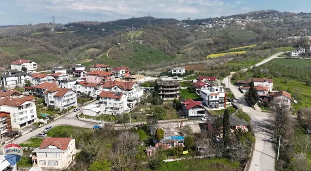 Serdivan Esentepe Mah.satılık Göl Manzaralı 762 M² İmarlı Arsa 3