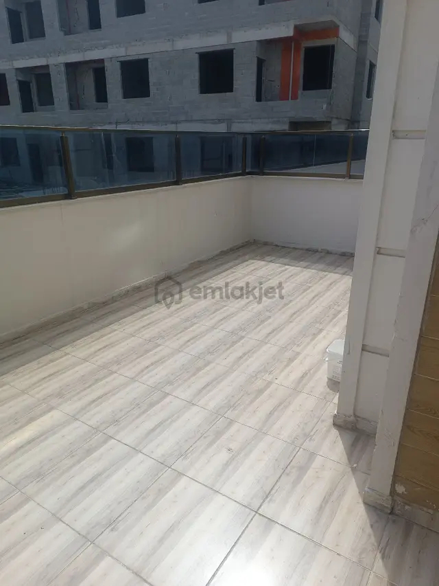Acil Satılık 1+1 Daire 4