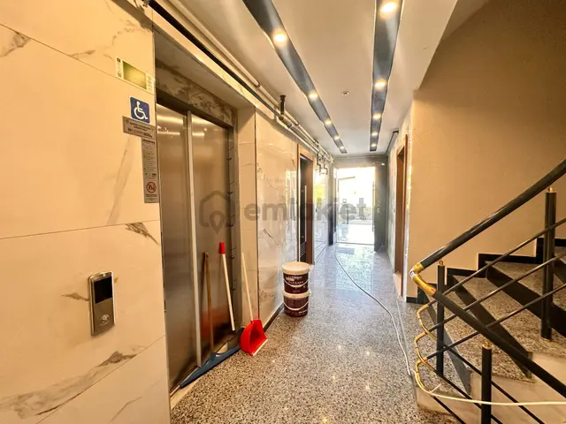 Büyükçekmece Celaliyede Satılık Bahçeli Giriş Kat 3