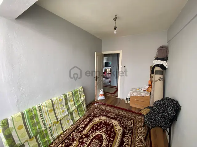 Derince Esentepe'de 3+1 Ara Kat Satılık Sobalı Daire! 3