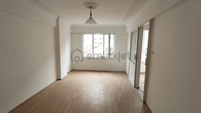Çarşı Merkezde 2 Adet Kiralık Ofis..... 2