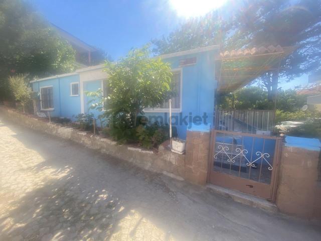 Ayvalık Camlık Sefa Da Satılık Tek Katlı Mustakil Ev. 3