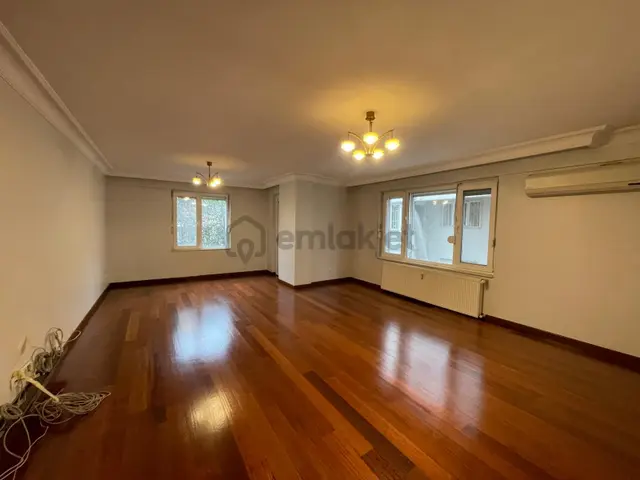 Nişantaşı Teşvikiye Mahallesi'nde 3+1 Kiralık Ferah Daire 1