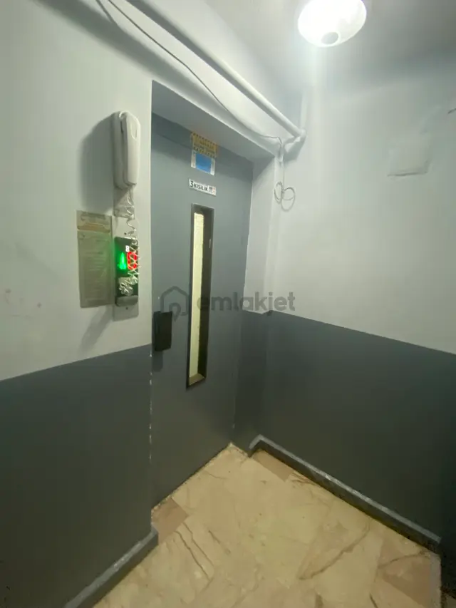 Cihangir Emlaktan Hocahasanda Satılık Geniş Asansörlü Bakımlı Arakat Daire 3