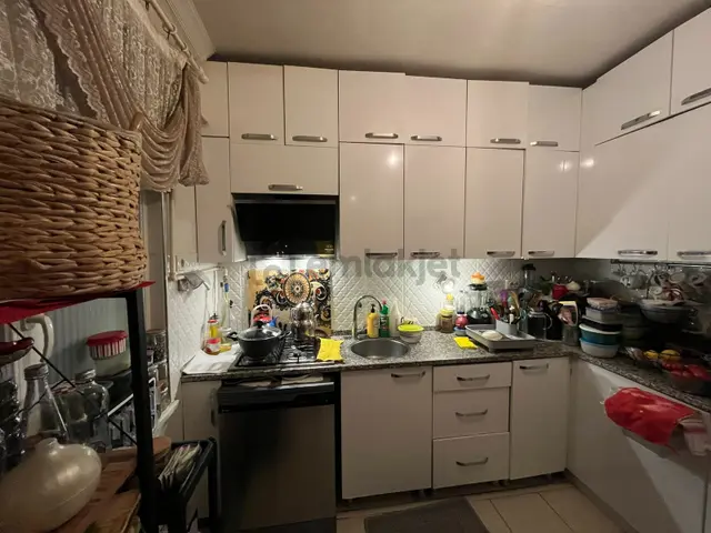 Tarcanlardan Çarşı Merkezde Otoparklı,teraslı 3+1 Daire 3