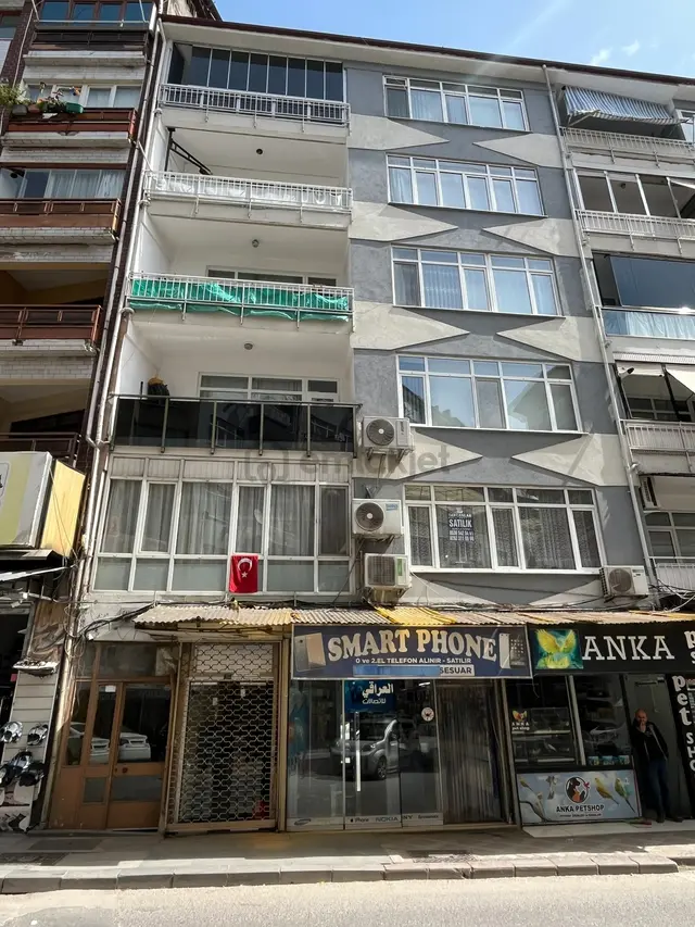 Tarcanlardan Çarşı Merkezde Otoparklı,teraslı, Klimalı 3+1 Daire 3