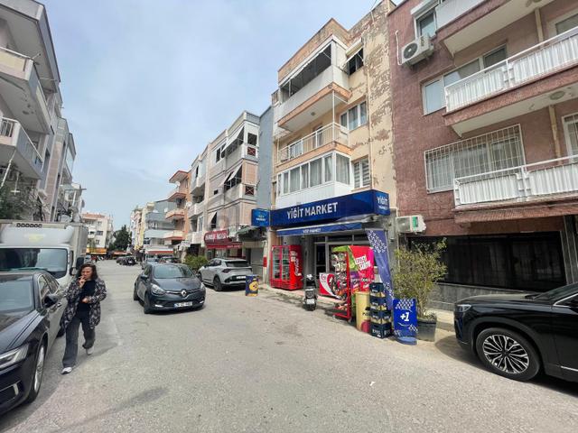 Balçova Avm’lerin Karşısında | İşlek Lokasyonda | Yatırımlık 55 M² Satılık Dükkan 2