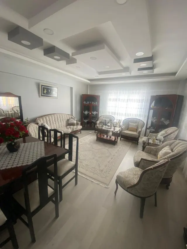 Hsk Rönesans Emlaktan Şarkışla Yağmur Sitesinde Satılık 3+1 Daire(garajlı) 2