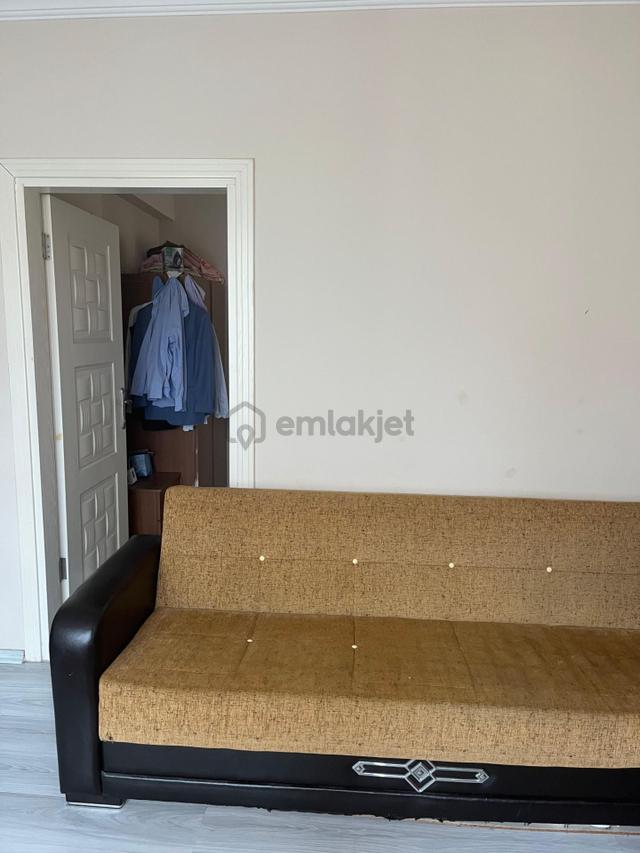 Çanakkale Biga Hamdibey Mahallesi'nde Eşyalı 1+1 4