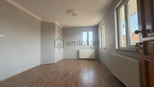 C21 İz Mehmet Çakar'dan Merkez'de Kiralık Daire 3