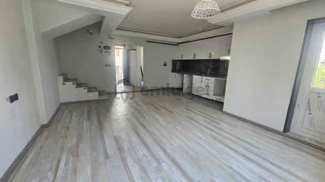 Balo Gayrimenkul'den Lara Turizm Yol Üzeri Güzeloba'da 60m2-1+1 5