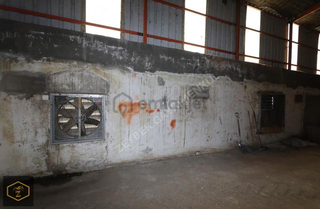 Zeybek Emlaktan Tırnova Mah. 900m2 Kiralık Depo 2