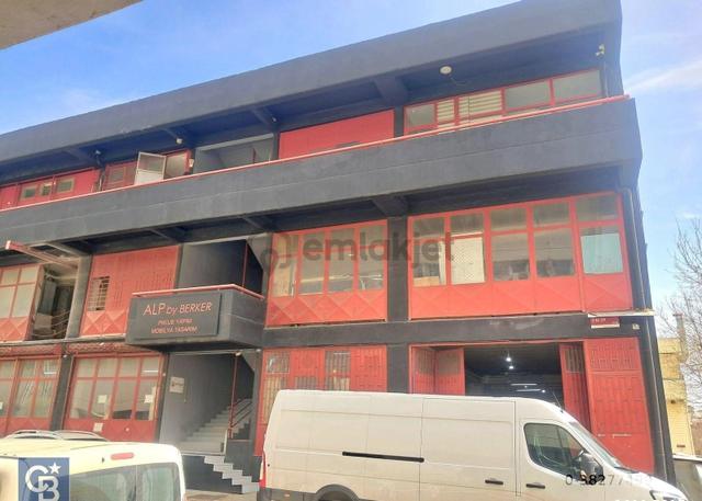 Marmara Sanayi Sitesi’nde Satılık 900 M² 3 Katlı İşyeri! 4