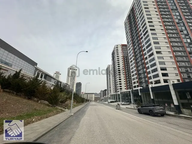 Natavega Yanı Skyline Tower'da Satılık Dükkan 1