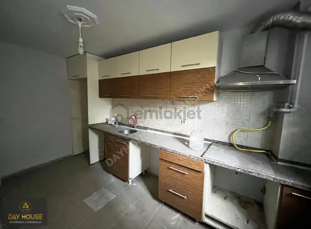Day House'den 3+1 Zübeyde Hanım'da Bahçe Kat 2