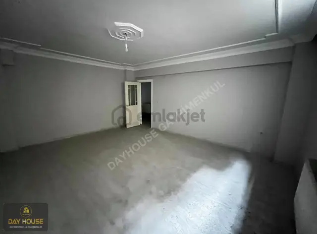 Day House'den 3+1 Zübeyde Hanım'da Bahçe Kat 1