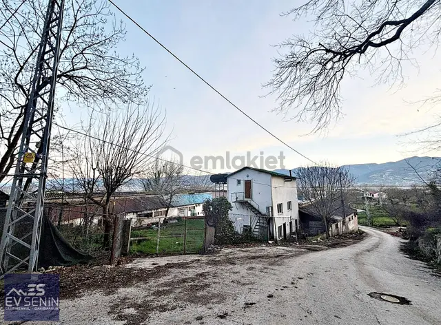 Kartepe Eşmede Göl Mnz. Satılık 700 M2 Kapalı Alan,ev Ve Arazi 1