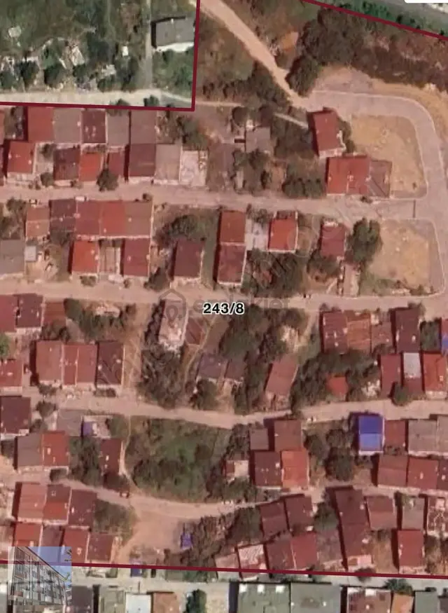 Satılık 180 Metre Sakura Evleri Bölgesinde Satılık Arsa 2