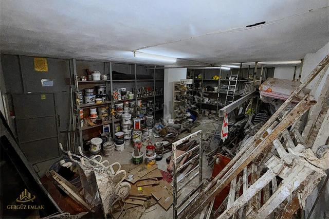 Toros Mahallesi'nde Satılık 2 Katlı, 140m² İş Yeri 5