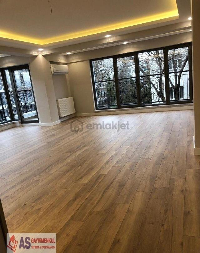 Bahçelievler De Ara Kat , Ebeveyn Banyolu,kiler,giyinme Odalı, Bağımsız Mutfalı 4+1 Daire 4