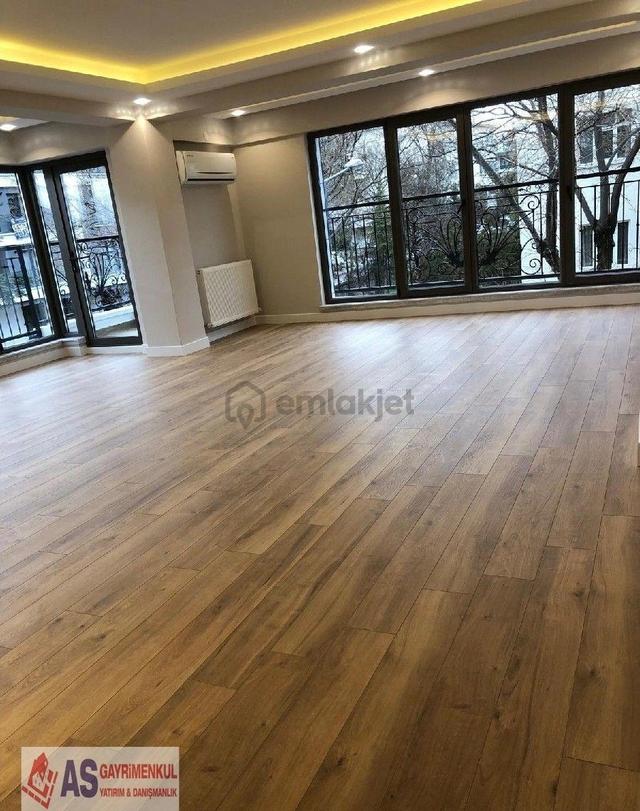 Bahçelievler De Ara Kat , Ebeveyn Banyolu,kiler,giyinme Odalı, Bağımsız Mutfalı 4+1 Daire 5