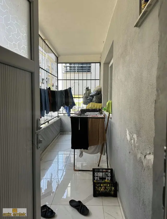 Aziz Emlaktan Yalınayakta Satılık 2+1 Kupon Daire 2