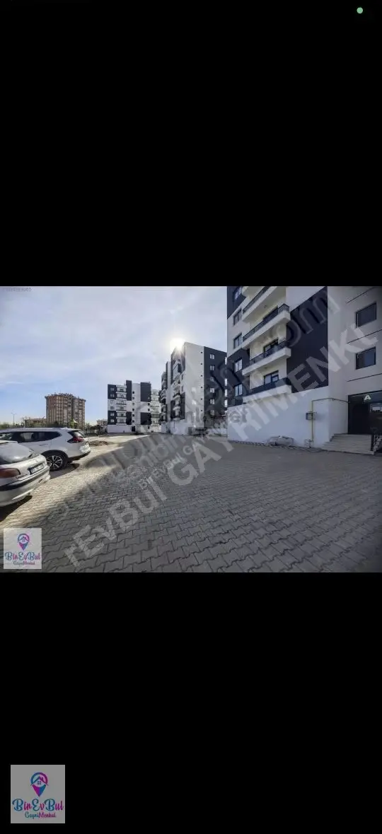 Üçkuyular Furkan Yapıda 2.5+1 Acil Satılık Daire 3