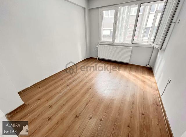 İnönü Cadde Arka Sokağı 3+1 Bakımlı D.gazlı Merkezi Yerde 5