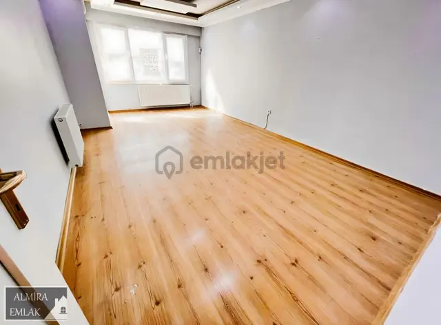 İnönü Cadde Arka Sokağı 3+1 Bakımlı D.gazlı Merkezi Yerde 3
