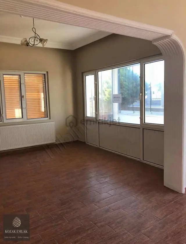 Ayvalık Çamlık Sefada Kiralık Deniz Manzaralı Daire 4
