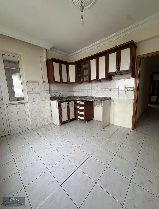 Özdoğan Emlaktan Kuzeyyaka Da 3+1 120m2 Katta Kiralık Daire 3