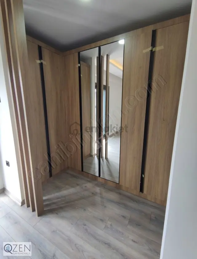 Q'zen Den Havuzlu Site İçerinde 35 M2 Bahçeli 135 M2 3+1 4