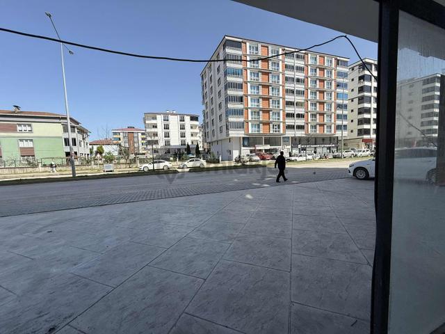 Yağmur Emlaktan Tekkeköyün En Hareketli Yerinde İki Cephe Dükkan 5