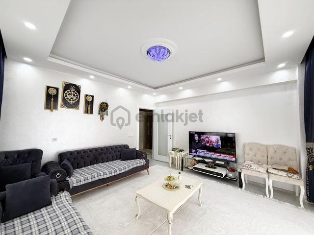 Beykent'te Pazar Yerin Yakınında Geniş Oturumlu Uygunfiyatlı 3+1 4