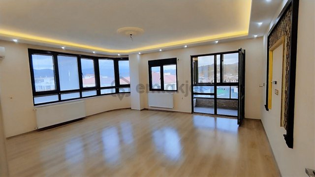 Yalova Prestij Konutlarında Havuzlu 3+1 Geniş Daire Yalova Prestij Konutlarında Havuzlu 3+1 Geniş Daire