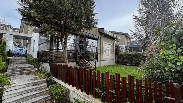 Yalova Merkez Kadıköy'de Satılık Lüks Eşyalı Villa 2