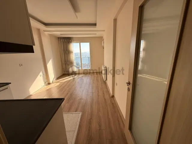 Bayraklı'da Deniz Manzaralı, Otoparklı 5+1 Dubleks Kiralık Daire 2