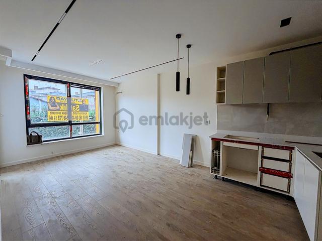 Green Kadıköy'de Kadı Caddesi'ne Cephe Satılık 1+1 Daire 2
