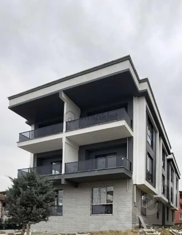 Turyap'dan Hastaneye Yakın Satılık 1+1 Lüx Daire 1