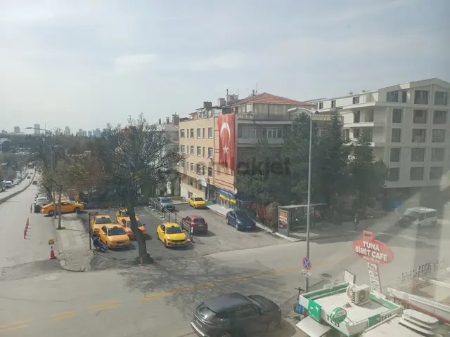 Yukarı Ayrancı Hoşdere Caddesinde Ön Cephe Katta Asansörlü Manzaralı 3+1 Satılık Daire 5