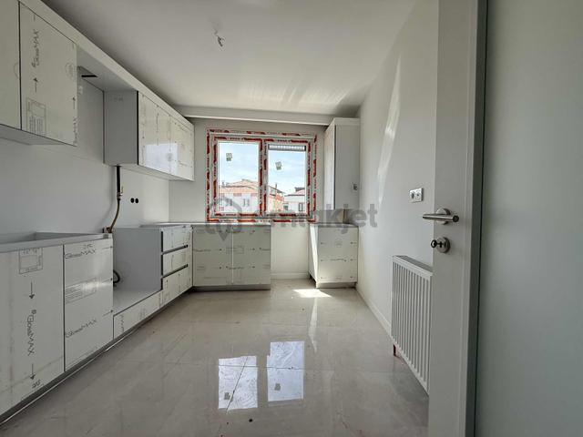 Ümraniye Atatürk Mahalelsi 4+1 Açık Otoparklı Satılık Daire 5