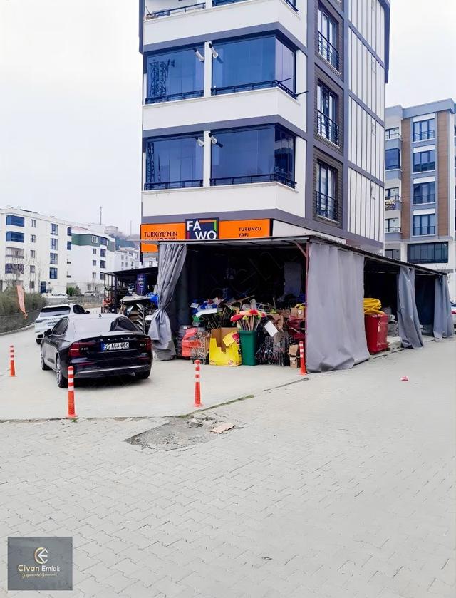 Civandan Pamuklu Girişi Satılık Dükkan 3
