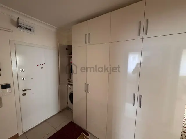 Bilgen Vatan'dan 23 Nisan Genç Bina Cadde Yakını Asansörlü 3+1 Ara Kat 140 M2 Satılık Daire 3