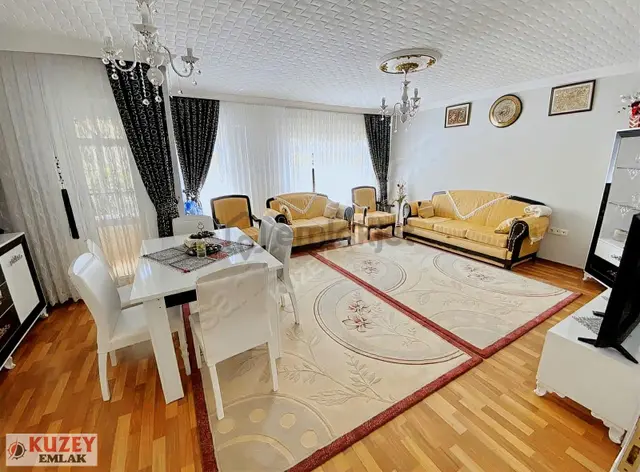 Kuzey Emlak'tan Site İçerisinde 4+1 Ful Yapılı Bahçeli Teraslı 1